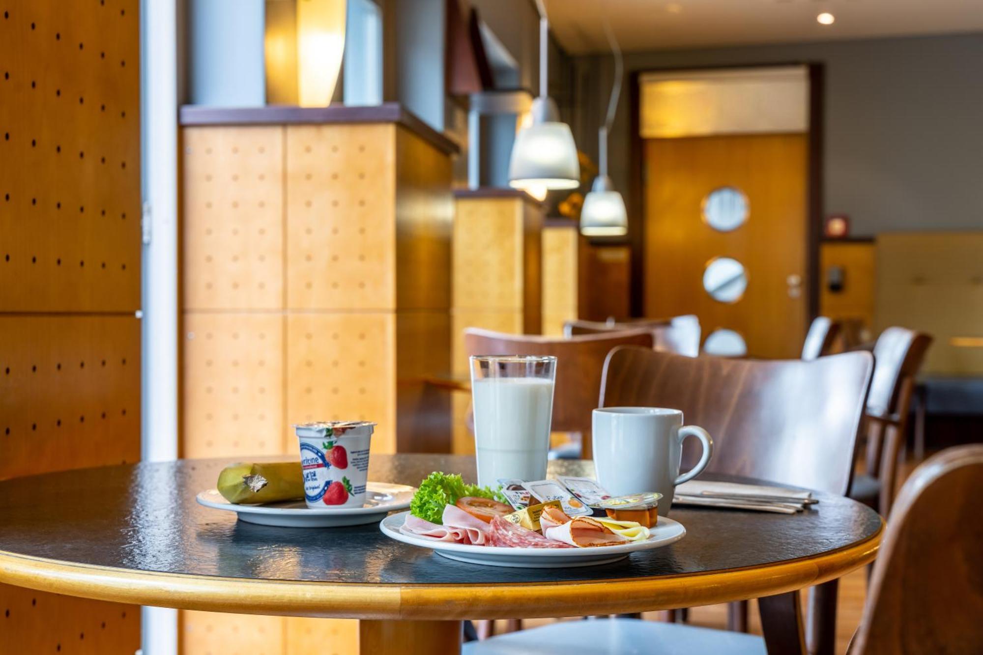 Hotel Leipheim Sued Luaran gambar