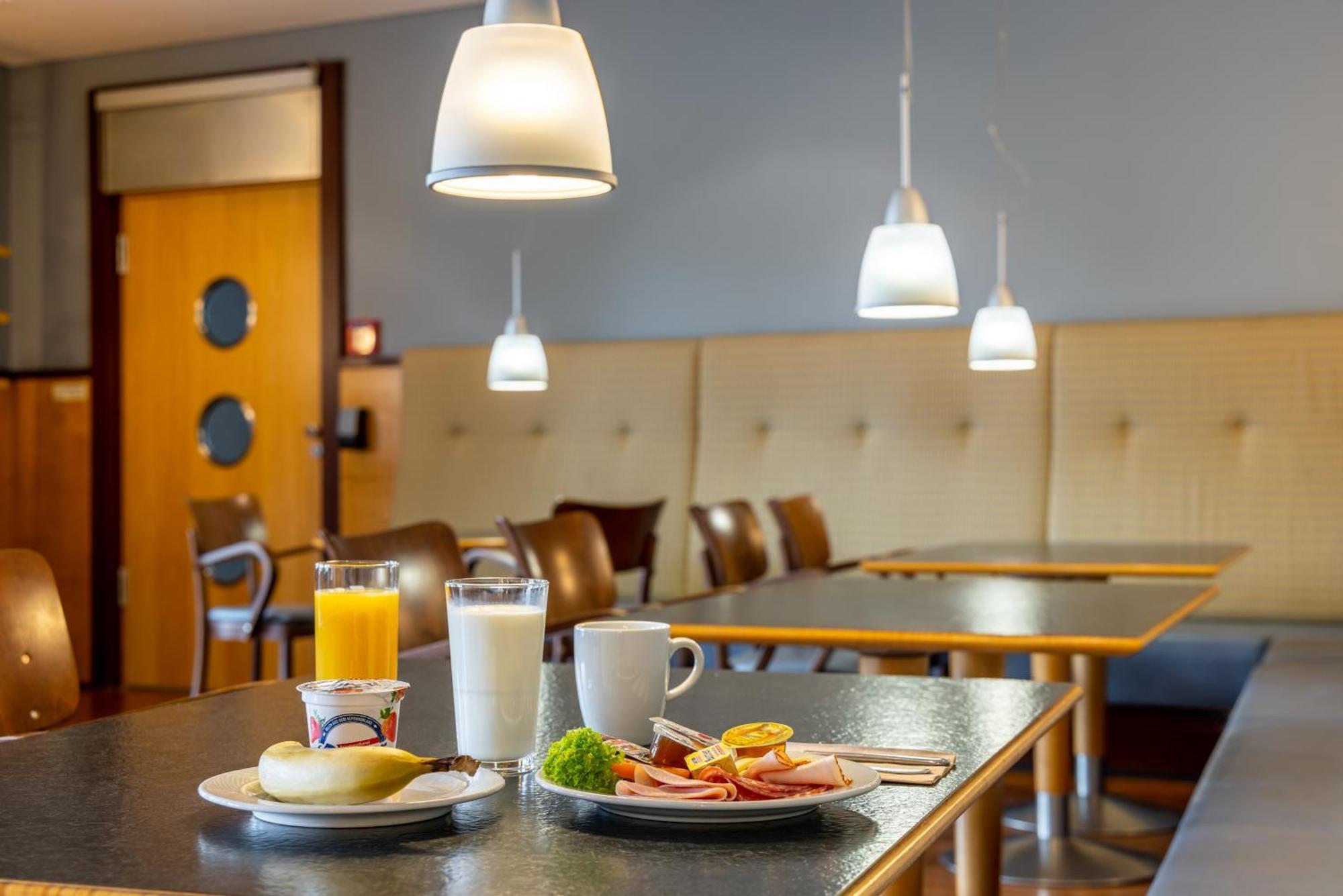 Hotel Leipheim Sued Luaran gambar