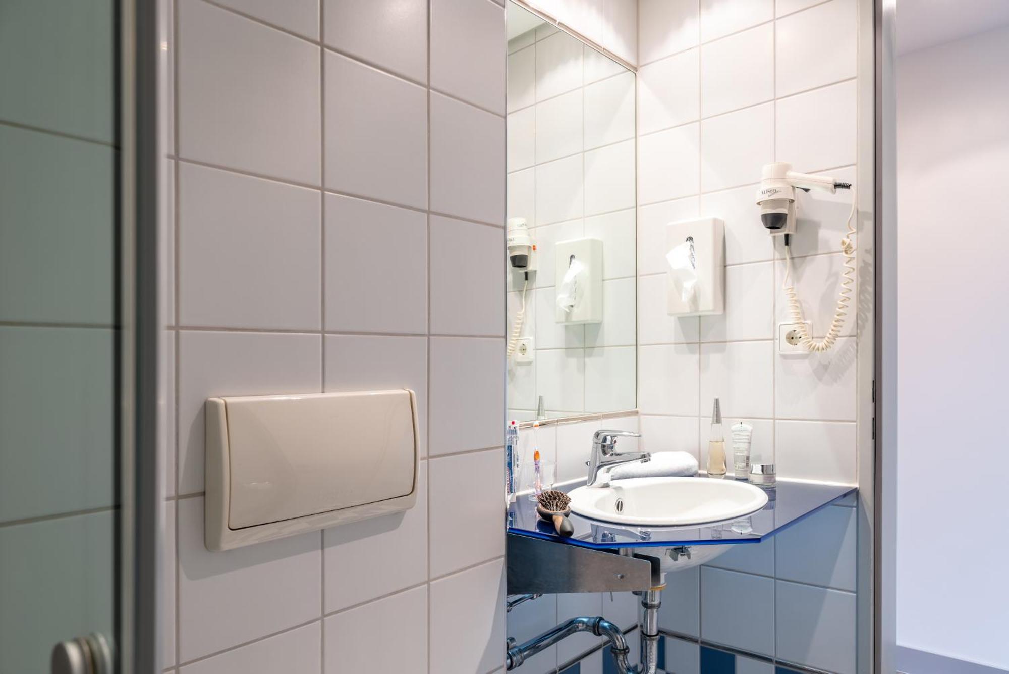 Hotel Leipheim Sued Luaran gambar